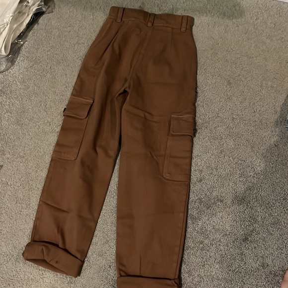NWOT Mila Cargo Pants - Picture 5 of 8